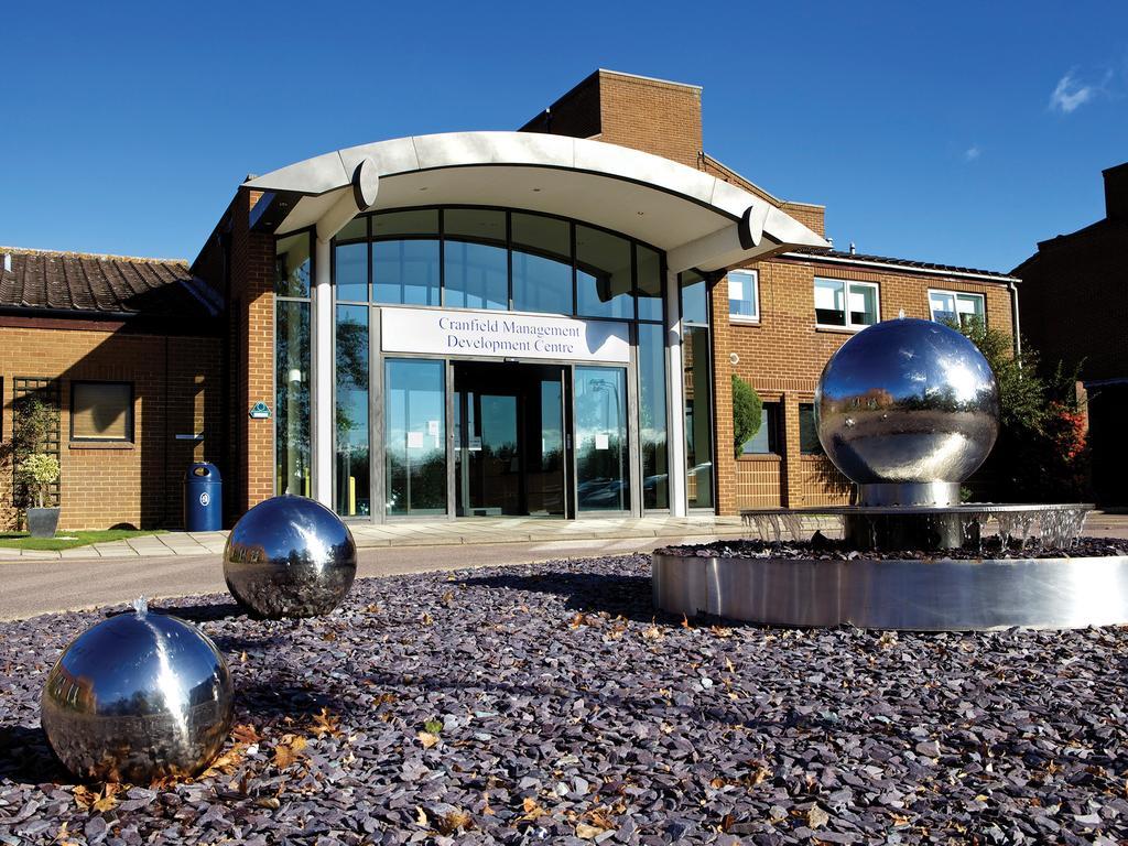Hotel Cranfield Management Development Centre Exterior foto